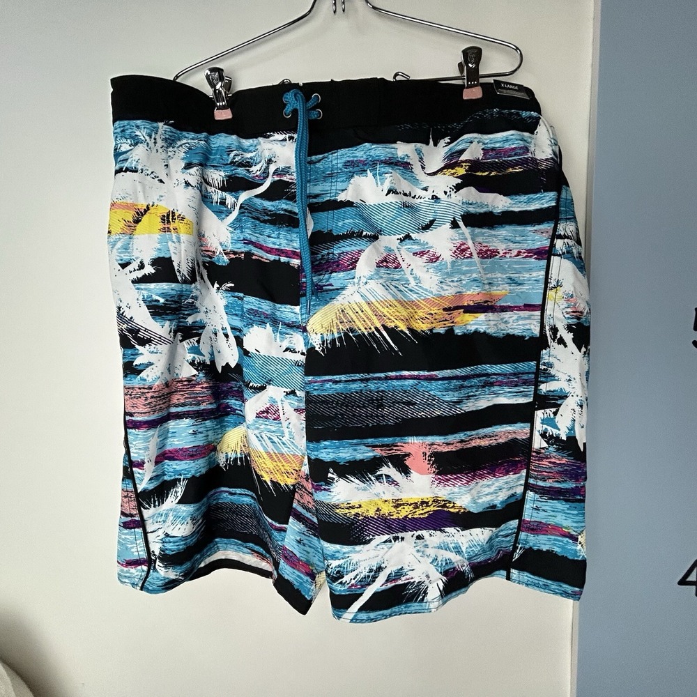 Roundtree and Yorke Men's Swim Trunks Swimsuit Beach Scene XL Surf Pockets NWT